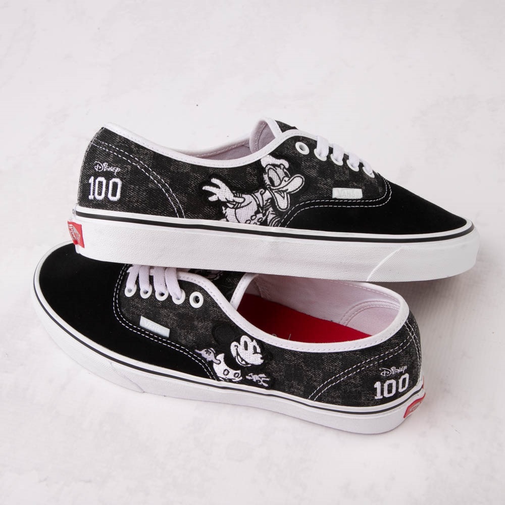 Disney x Vans Authentic Skate Shoe - Family / Black